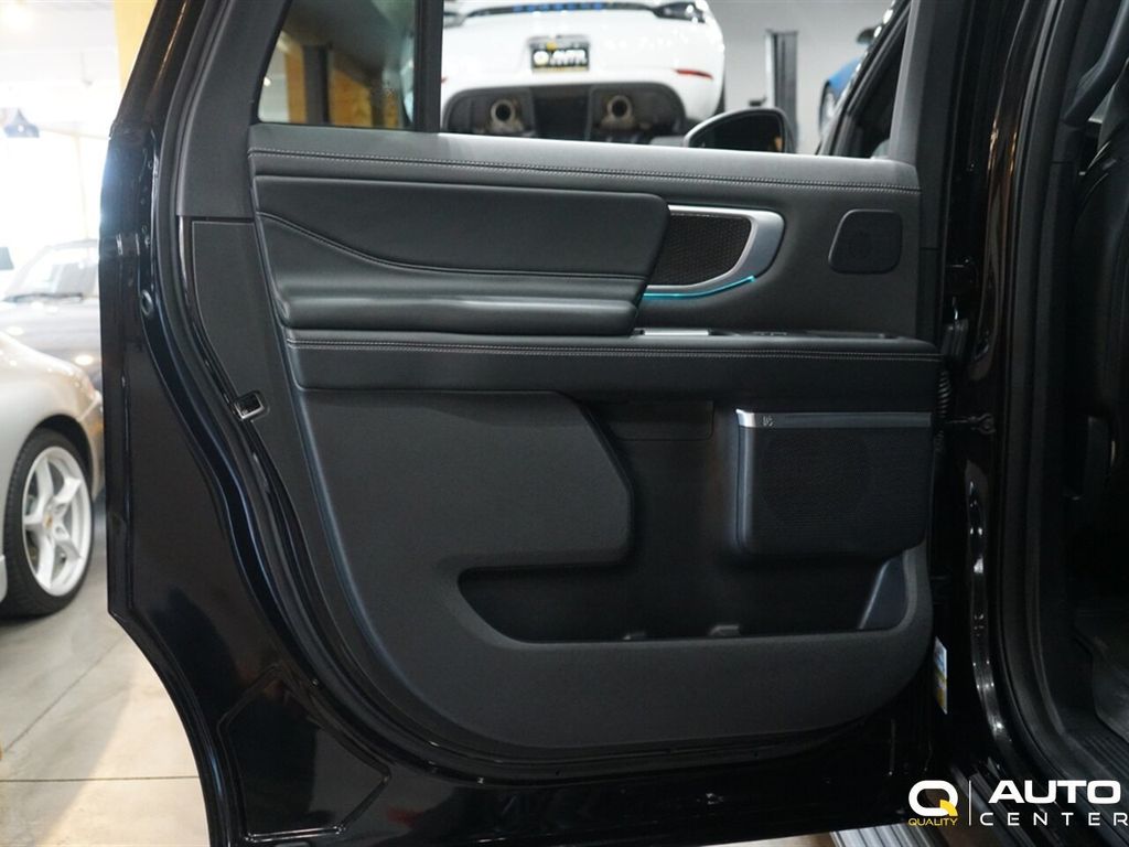 2025 Ford Expedition Max Platinum 4x4 - 23055996 - 28
