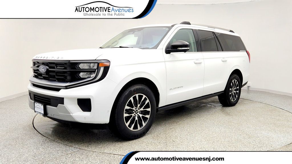 2025 Ford Expedition Max Platinum 4x4 (8-Seater) - 22984654 | Video 1