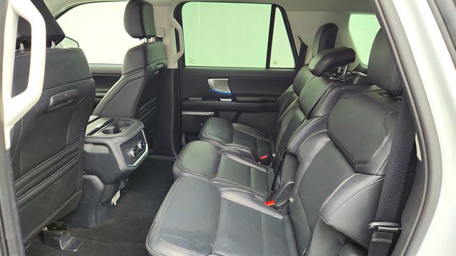 2025 Ford Expedition Max Platinum 4x4 (8-Seater) - 22984654 - 19