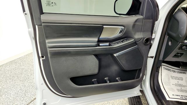 2025 Ford Expedition Max Platinum 4x4 w/ 2nd Row Power Folding Bench Seat & 8 Seats - 23009714 - 10