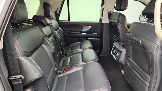2025 Ford Expedition Max Platinum 4x4 w/ 2nd Row Power Folding Bench Seat & 8 Seats - 23009714 - 26