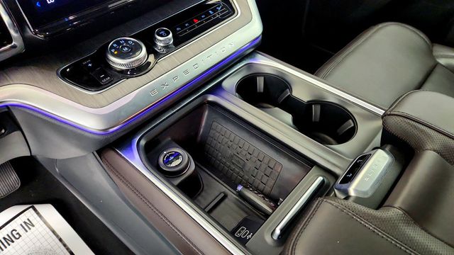 2025 Ford Expedition Max Platinum 4x4 w/ BlueCruise, 24'' Wheels & Multi-Contour Seats - 23091930 - 15