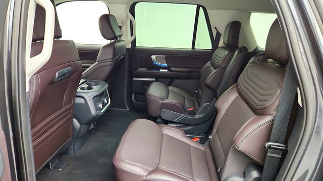 2025 Ford Expedition Max Platinum 4x4 w/ BlueCruise, 24'' Wheels & Multi-Contour Seats - 23091930 - 20