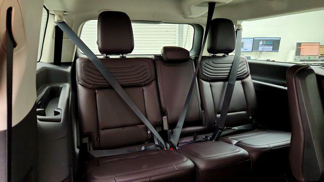 2025 Ford Expedition Max Platinum 4x4 w/ BlueCruise, 24'' Wheels & Multi-Contour Seats - 23091930 - 22