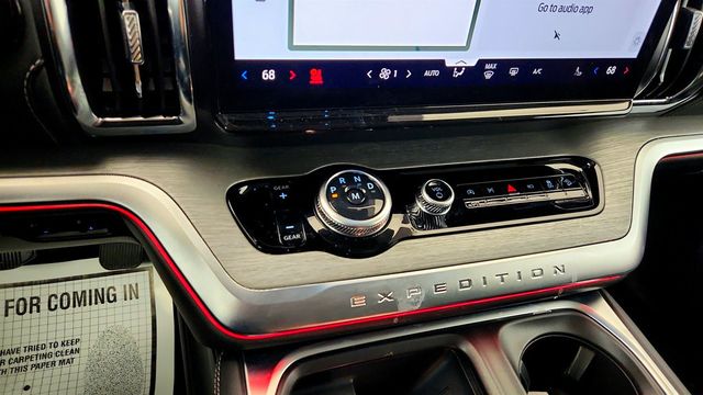 2025 Ford Expedition Max Platinum 4x4 w/ Connectivity Package - 23003360 - 19