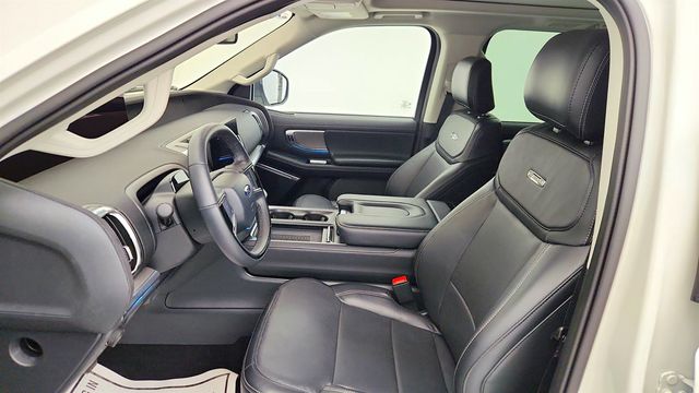 2025 Ford Expedition Max Platinum 4x4 w/ Connectivity Package - 23003360 - 23