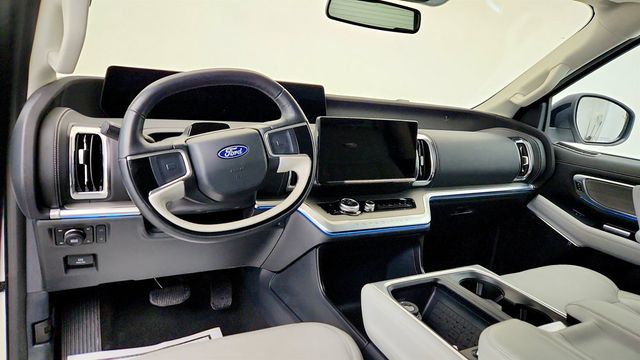 2025 Ford Expedition Max Platinum 4x4 w/ Panoramic Vista Roof & SYNC 4A Infotainment - 22999363 - 11