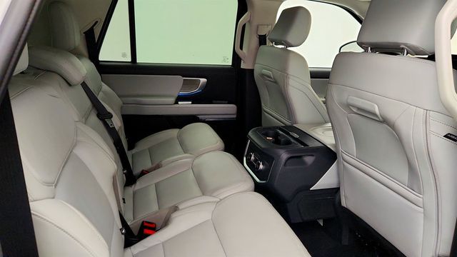 2025 Ford Expedition Max Platinum 4x4 w/ Panoramic Vista Roof & SYNC 4A Infotainment - 22999363 - 22