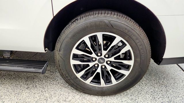 2025 Ford Expedition Max Platinum 4x4 w/ Panoramic Vista Roof & SYNC 4A Infotainment - 22999363 - 8