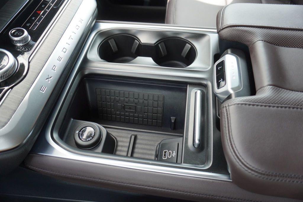 2025 Ford Expedition Max PLATINUM ULTIMATE - 23032646 - 42