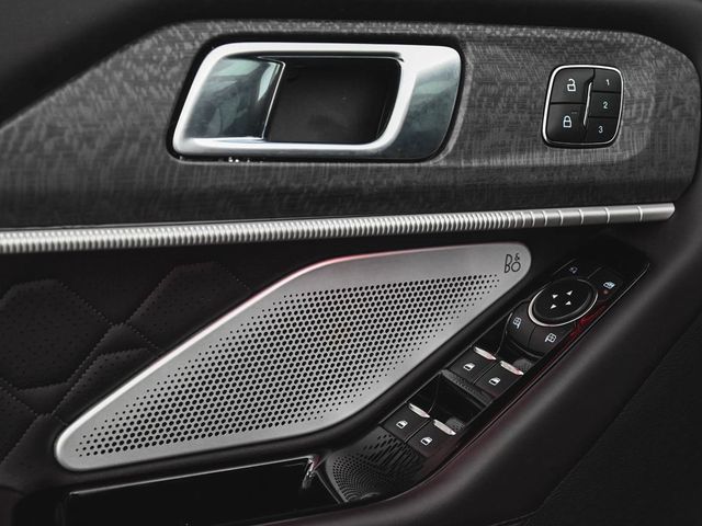 2025 Ford Explorer Platinum - 22981656 - 8