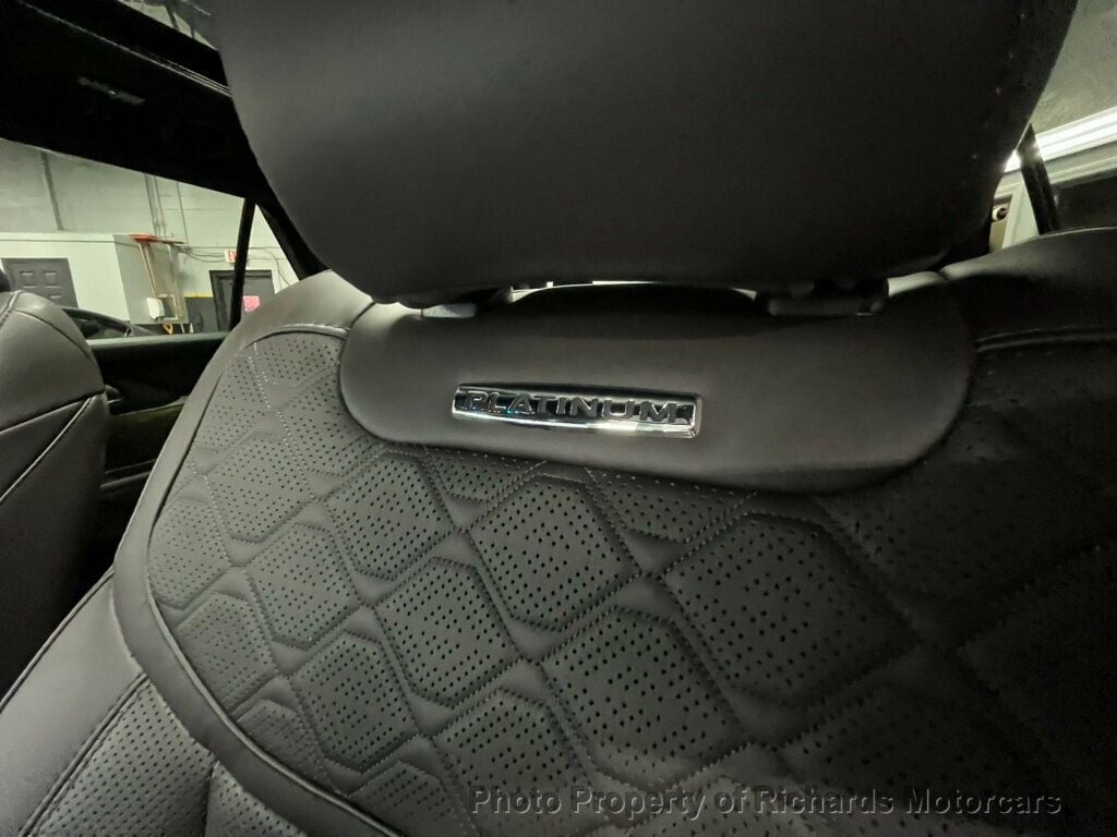 2025 Ford Explorer Platinum 4WD - 22953424 - 16