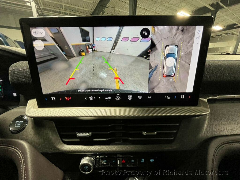 2025 Ford Explorer Platinum 4WD - 22953424 - 32