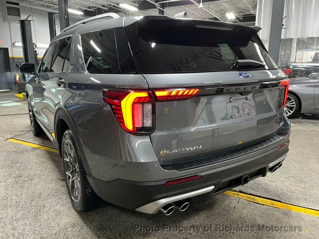 2025 Ford Explorer Platinum 4WD - 22953424 - 4