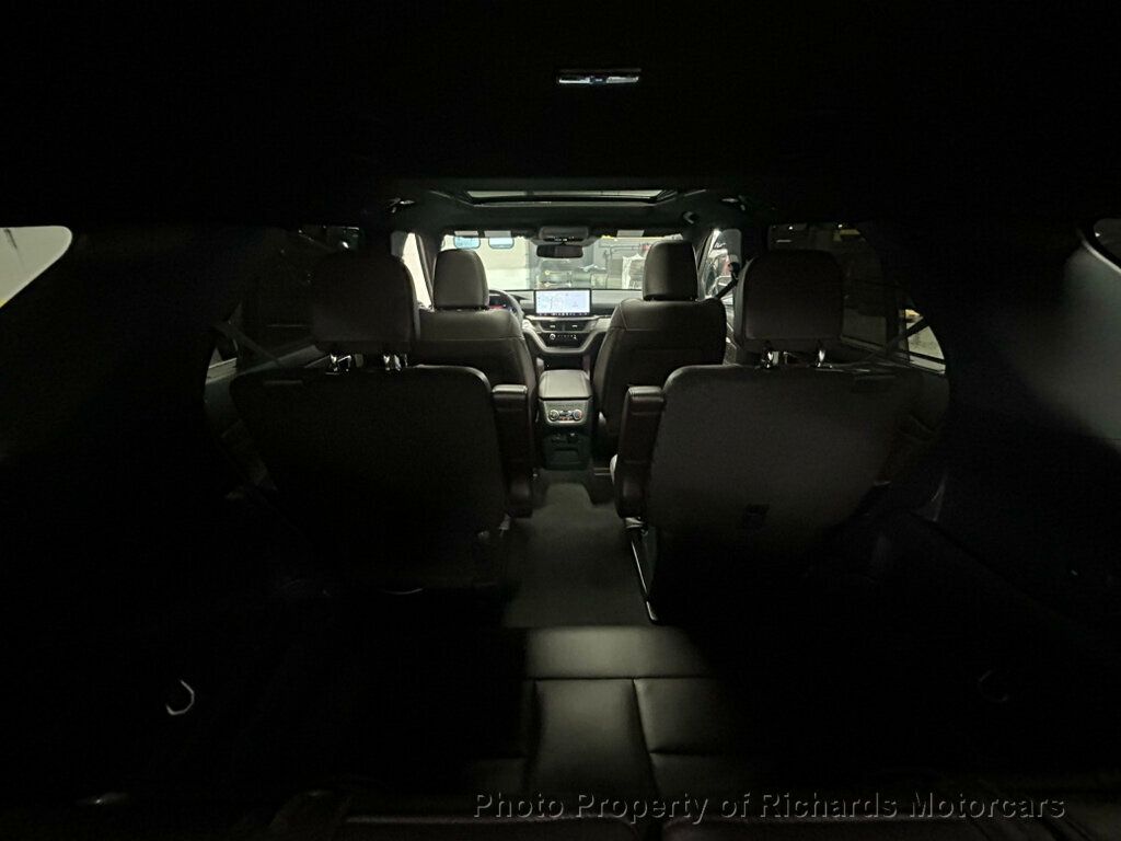 2025 Ford Explorer Platinum 4WD - 22998994 - 21