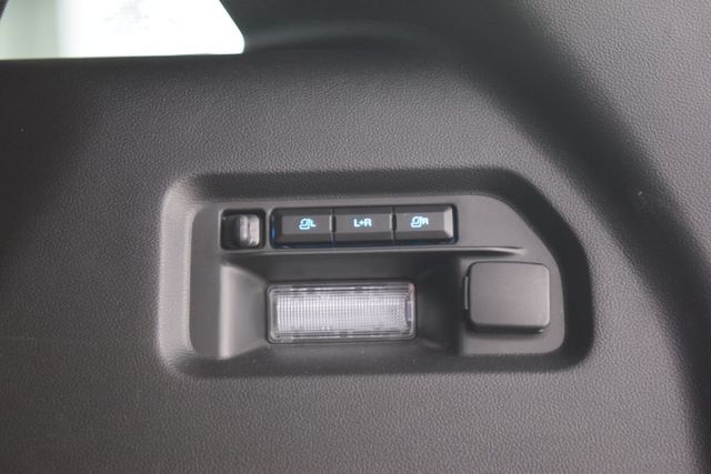 2025 Ford Explorer ST 4WD - 23021021 - 17