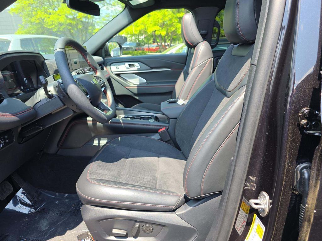 2025 Ford Explorer ST 4WD - 23021021 - 7