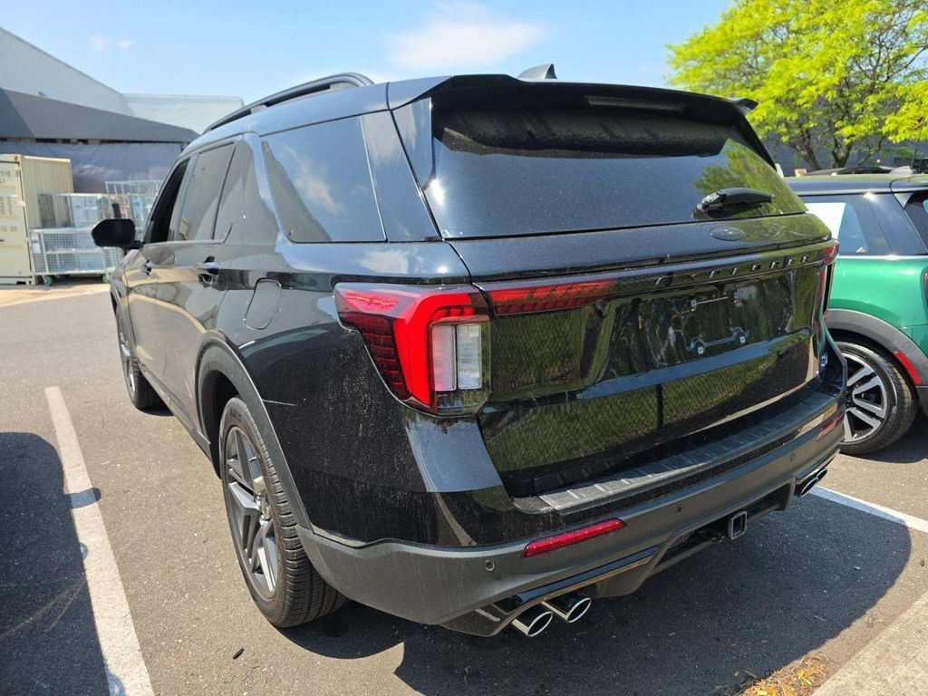 2025 Ford Explorer ST 4WD - 23021021 - 8