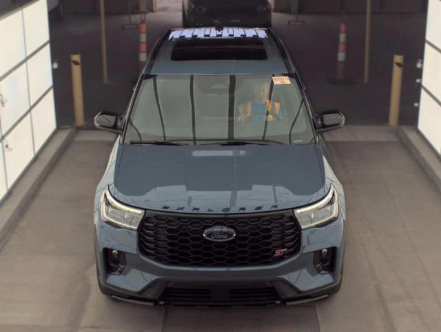 2025 Ford Explorer ST 4WD - 23090497 - 2