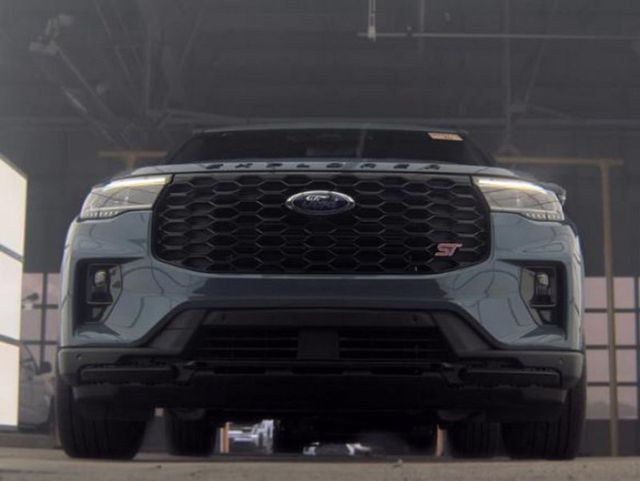2025 Ford Explorer ST 4WD - 23090497 - 3