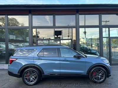 2025 Ford Explorer - 1FMWK8GC2SGC70274