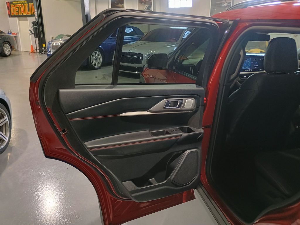 2025 Ford Explorer ST 4WD 1 Owner Clean Carfax 2850 Miles - 22940851 - 27