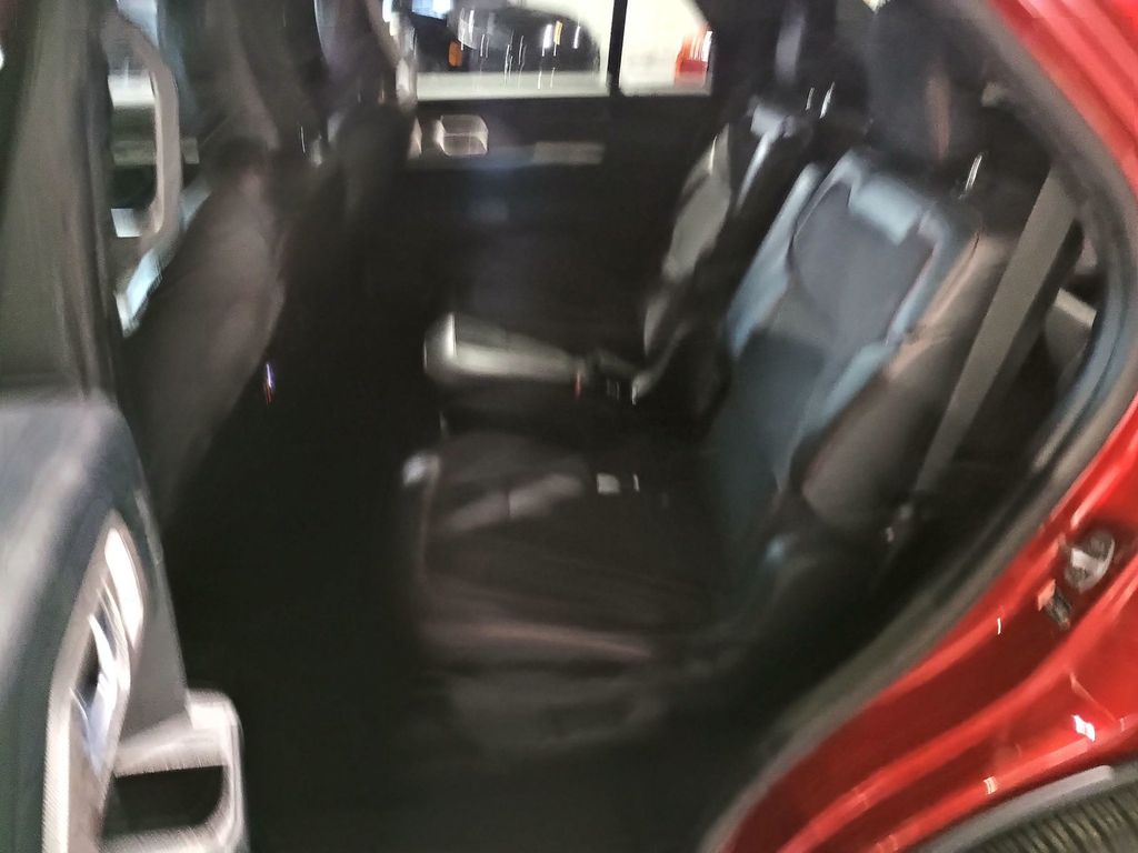 2025 Ford Explorer ST 4WD 1 Owner Clean Carfax 2850 Miles - 22940851 - 28
