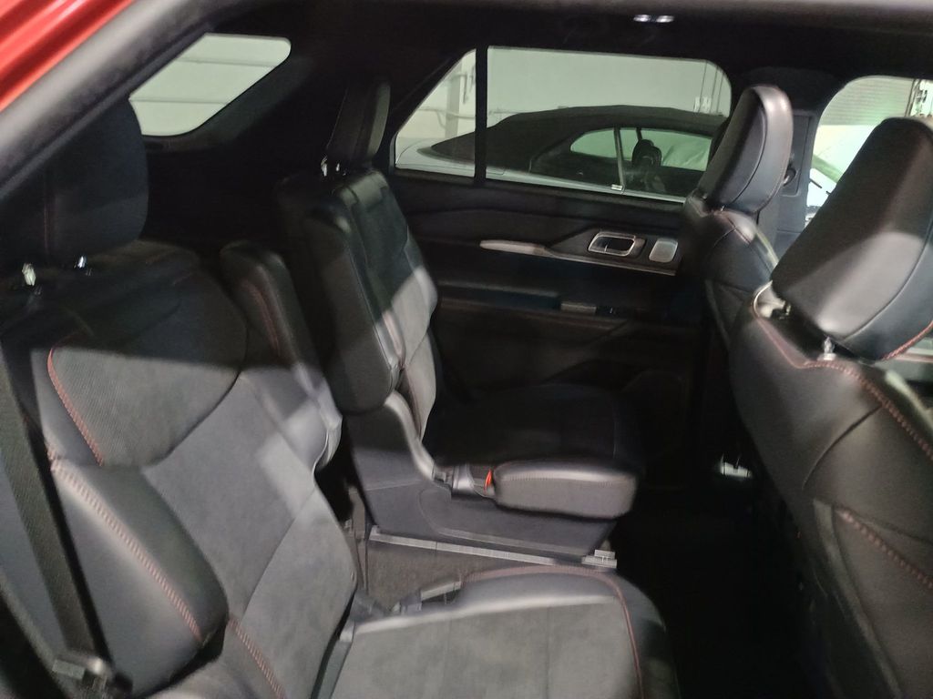 2025 Ford Explorer ST 4WD 1 Owner Clean Carfax 2850 Miles - 22940851 - 32