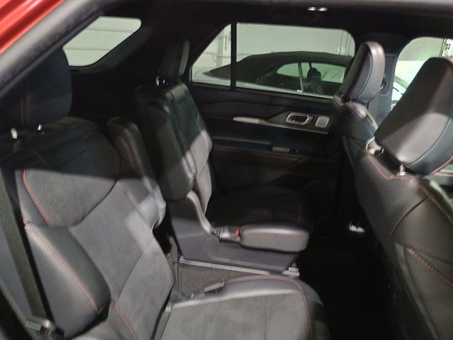 2025 Ford Explorer ST 4WD 1 Owner Clean Carfax 2850 Miles - 22940851 - 32