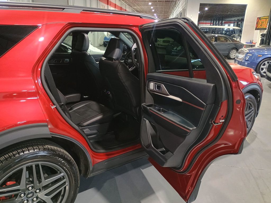 2025 Ford Explorer ST 4WD 1 Owner Clean Carfax 2850 Miles - 22940851 - 33