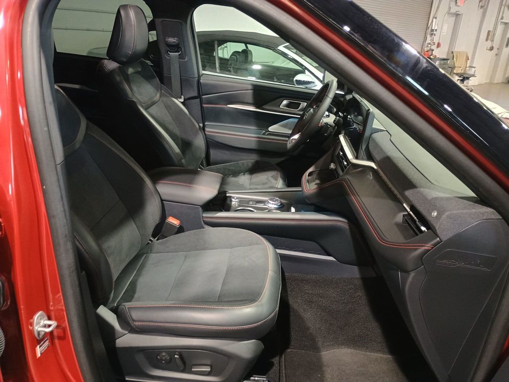 2025 Ford Explorer ST 4WD 1 Owner Clean Carfax 2850 Miles - 22940851 - 35