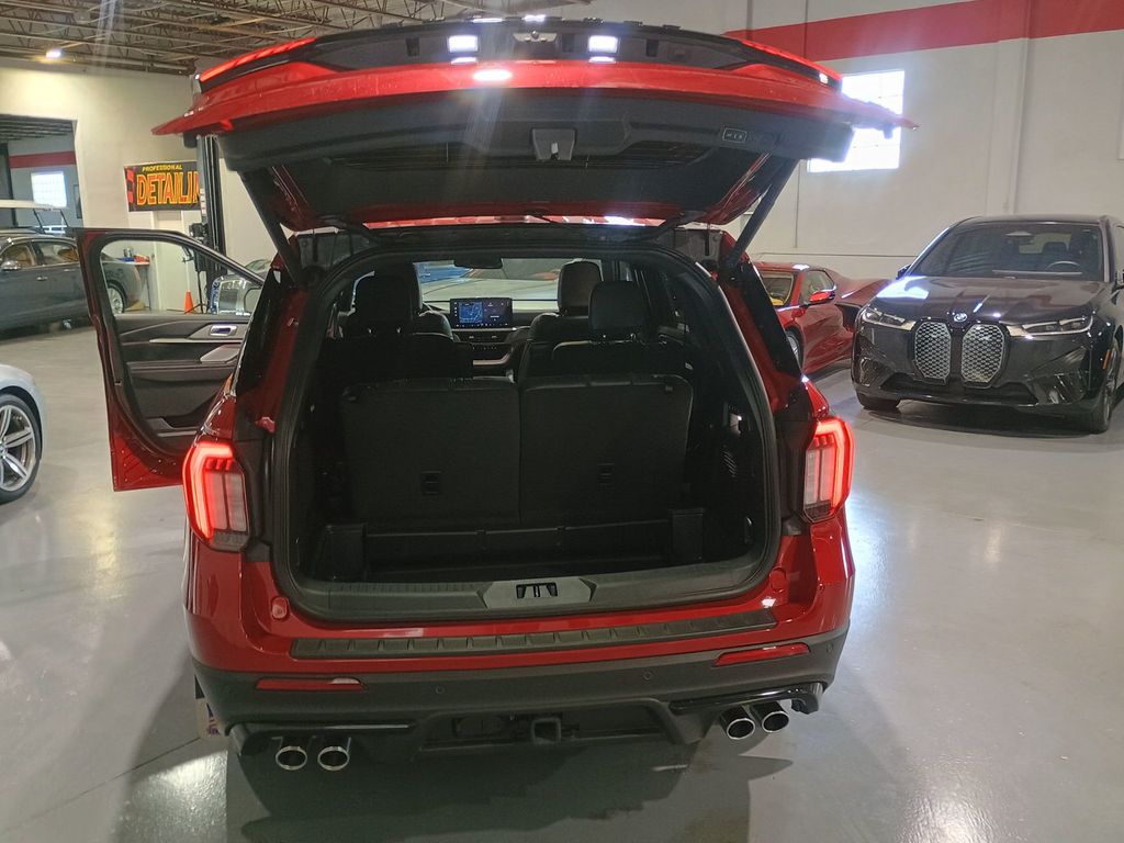 2025 Ford Explorer ST 4WD 1 Owner Clean Carfax 2850 Miles - 22940851 - 43