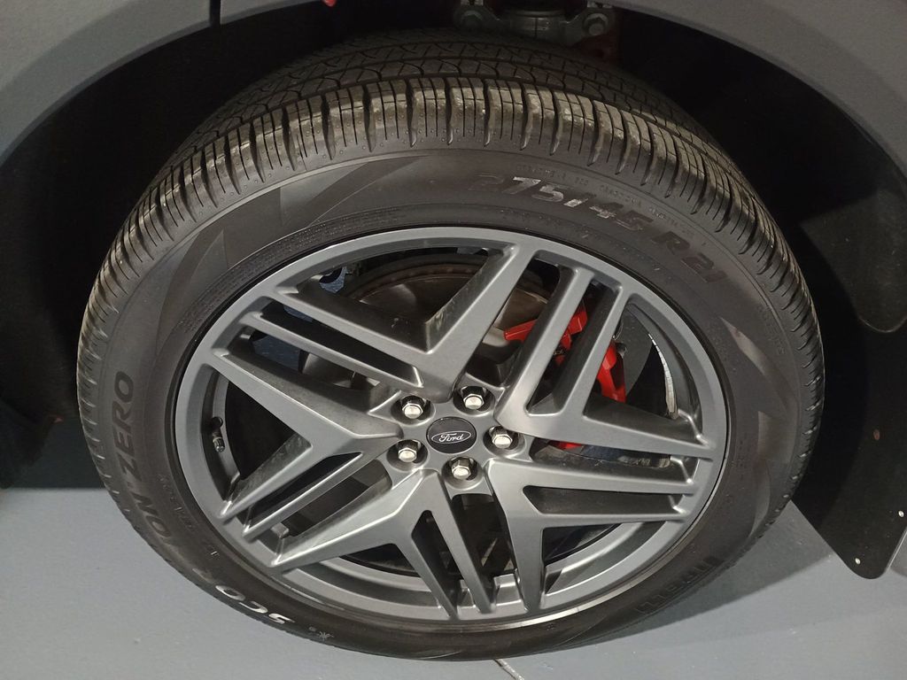 2025 Ford Explorer ST 4WD 1 Owner Clean Carfax 2850 Miles - 22940851 - 47