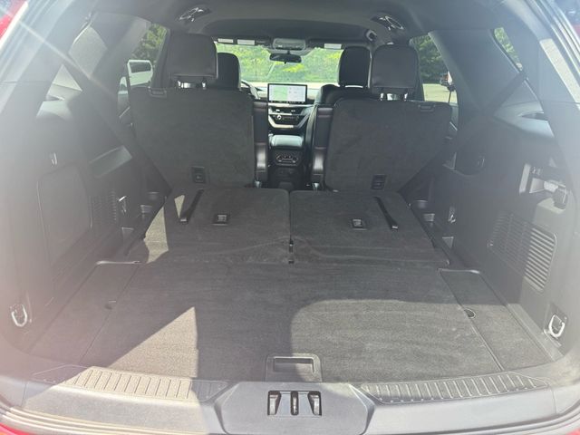 2025 Ford Explorer ST-Line - 23063675 - 33