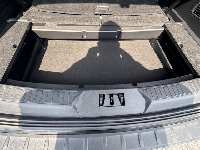 2025 Ford Explorer ST-Line - 23069240 - 31