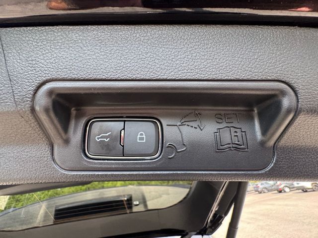2025 Ford Explorer ST-Line - 23069240 - 33