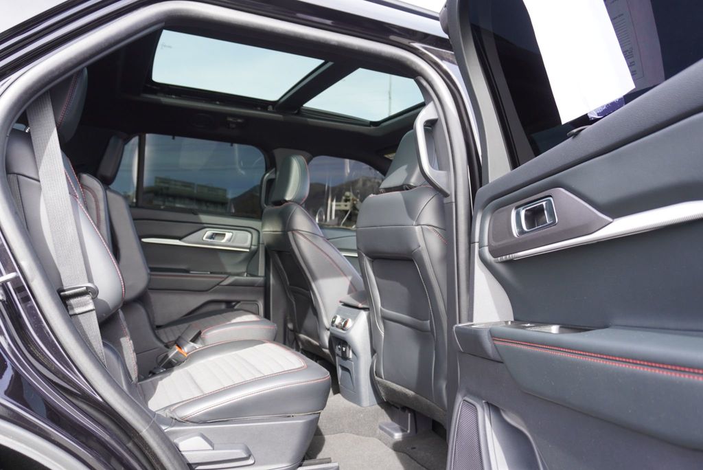 2025 Ford Explorer ST-LINE - 22993641 - 23