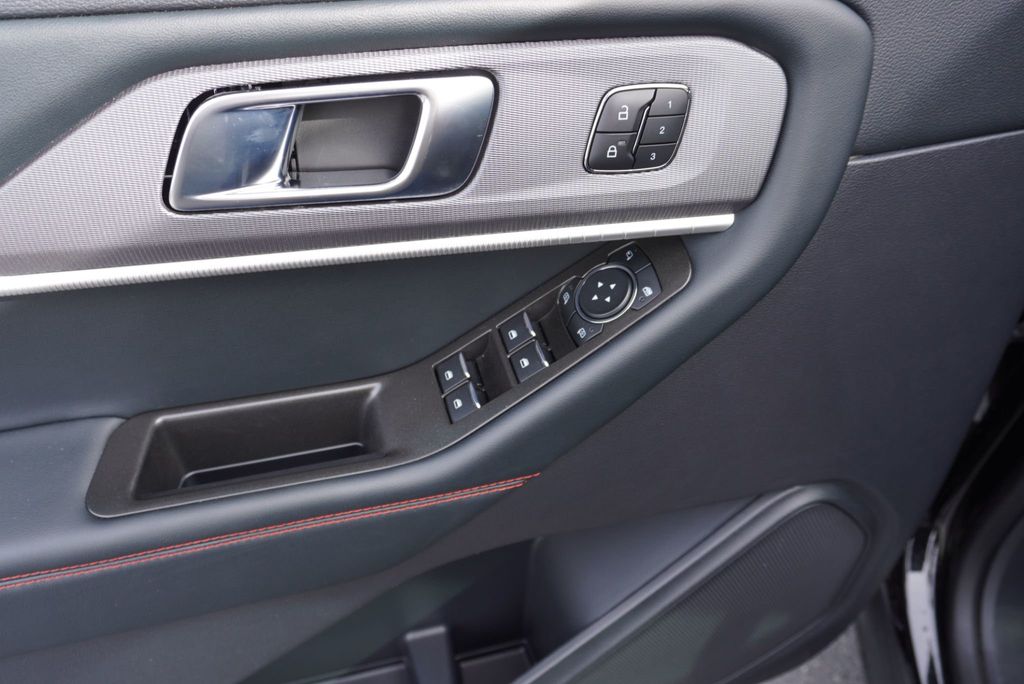 2025 Ford Explorer ST-LINE - 22993641 - 28