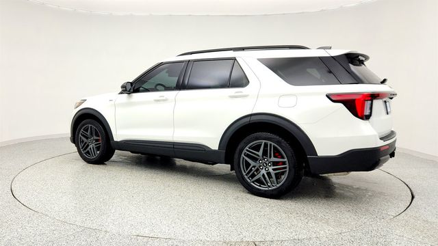 2025 Ford Explorer ST-Line 4WD with Premium Pkg, Panoramic Vista Roof & Street Pack - 22963434 - 6