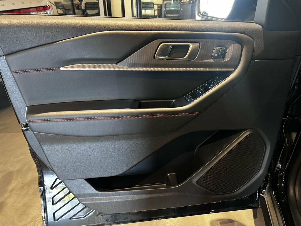 2025 Ford Explorer ST-Line Sport Utility 4D - 23078579 - 10