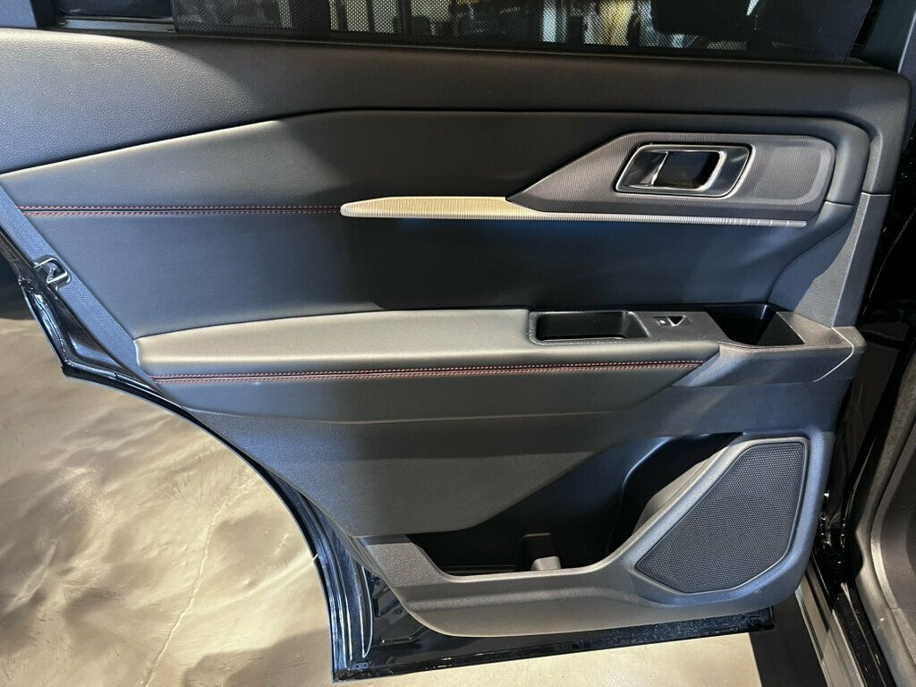 2025 Ford Explorer ST-Line Sport Utility 4D - 23078579 - 15