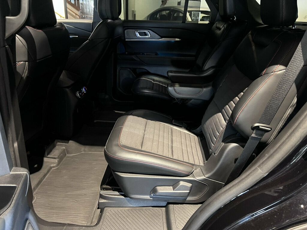 2025 Ford Explorer ST-Line Sport Utility 4D - 23078579 - 17