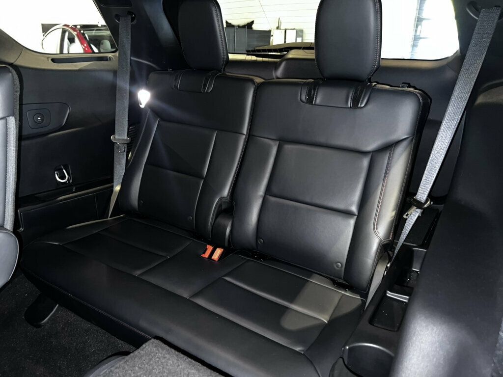 2025 Ford Explorer ST-Line Sport Utility 4D - 23078579 - 18