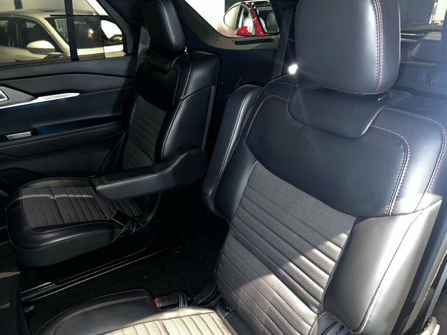 2025 Ford Explorer ST-Line Sport Utility 4D - 23078579 - 19