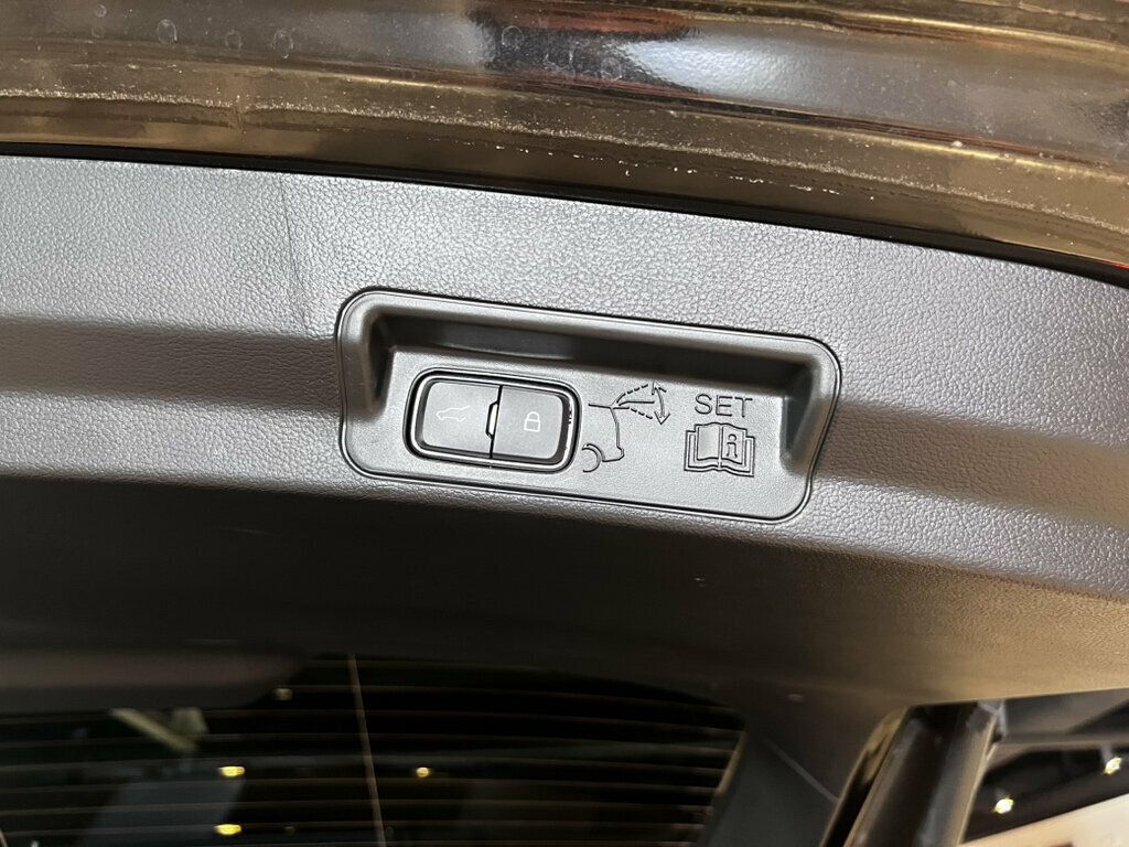 2025 Ford Explorer ST-Line Sport Utility 4D - 23078579 - 21