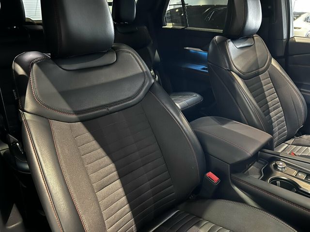 2025 Ford Explorer ST-Line Sport Utility 4D - 23078579 - 30