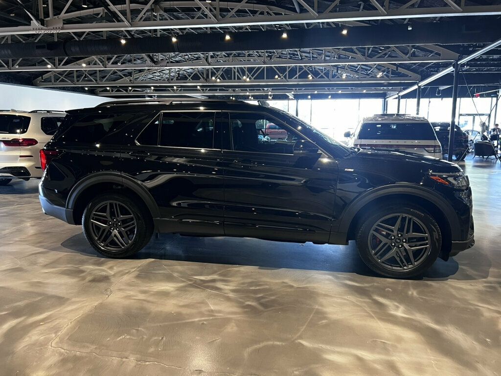 2025 Ford Explorer ST-Line Sport Utility 4D - 23078579 - 3