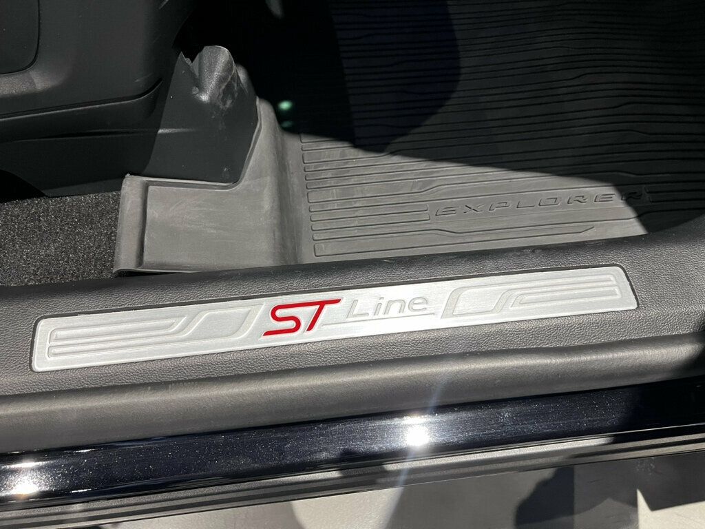2025 Ford Explorer ST-Line Sport Utility 4D - 23078579 - 8