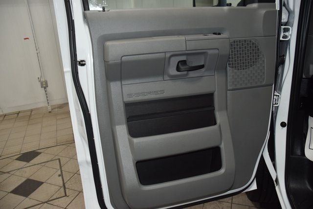 2025 Ford E-Series Cutaway E350 CUTAWAY * 7.3 V8 * 11' READING KUV W/ RACK * 3K MILES - 22970365 - 28