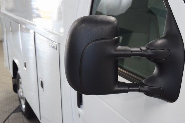 2025 Ford E-Series Cutaway E350 CUTAWAY * 7.3 V8 * 11' READING KUV W/ RACK * 3K MILES - 22970365 - 7